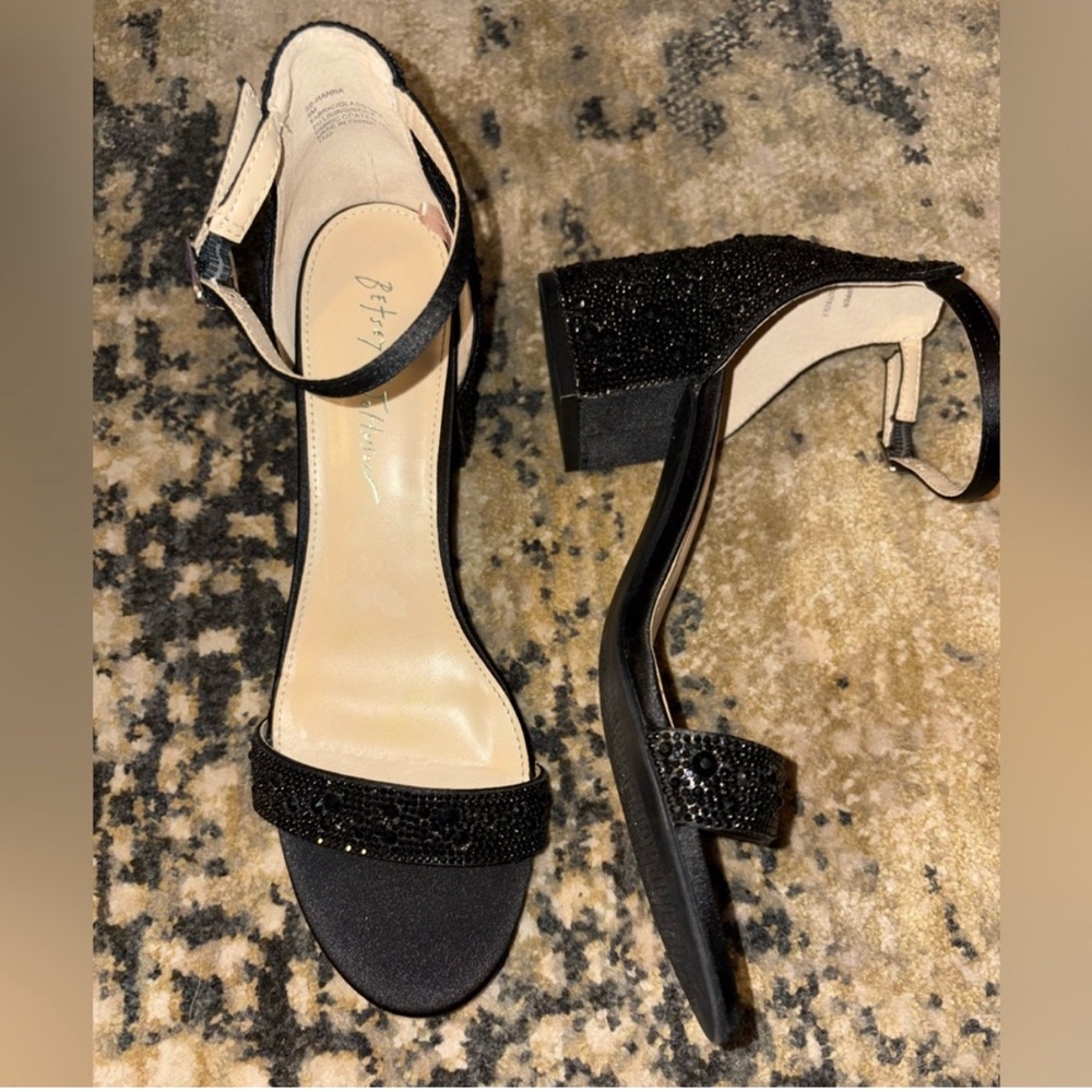 Betsey Johnson Black Women's Heels Hannah size 8